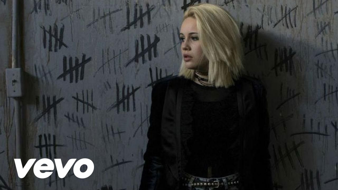 Bea Miller – Young Blood