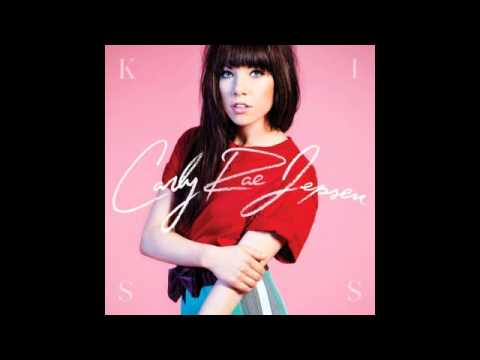 Carly Rae Jepsen – Wrong Feels So Right