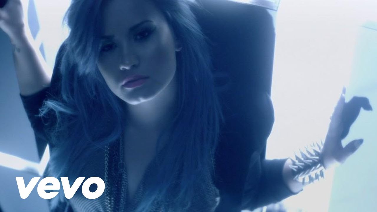 Demi Lovato – Neon Lights