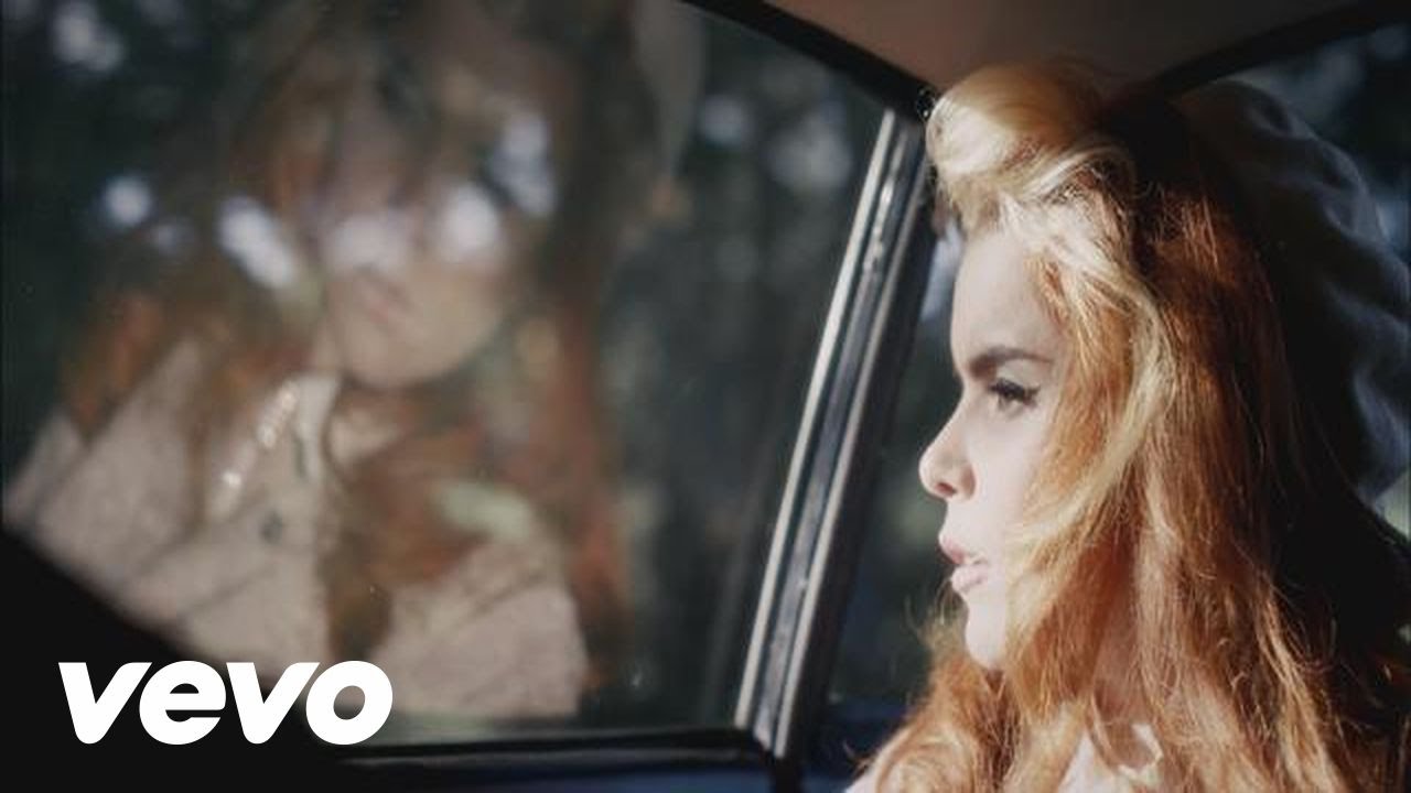 Paloma Faith – Picking Up The Pieces