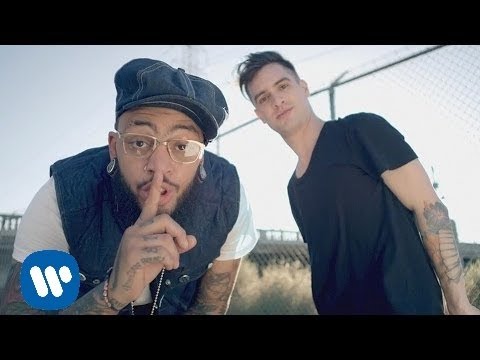 Travie McCoy – Keep On Keeping On feat. Brendon Urie