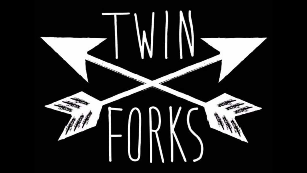 Twin Forks – Kiss Me Darling