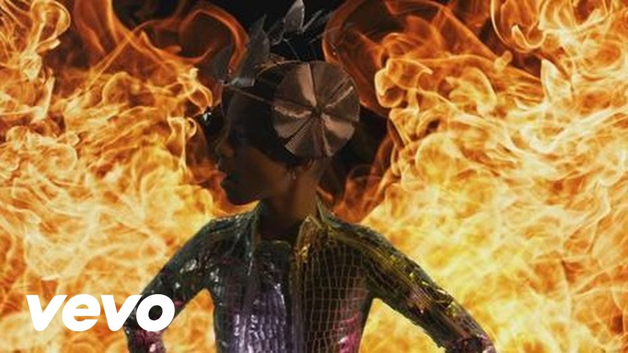 Willow Smith – Fireball feat. Nicki Minaj