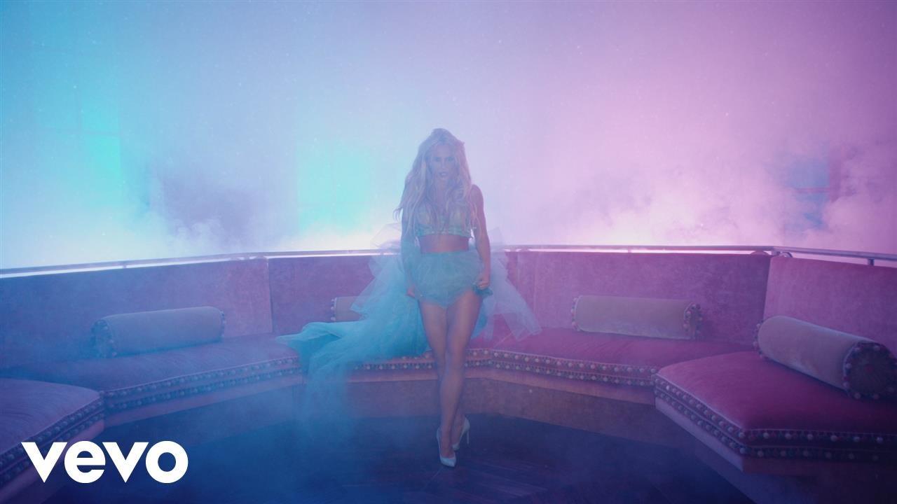 Britney Spears – Slumber Party