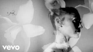 Ariana Grande – freak